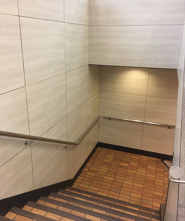 抗倍特挂墙板KFC麦当劳申博·体育·案例